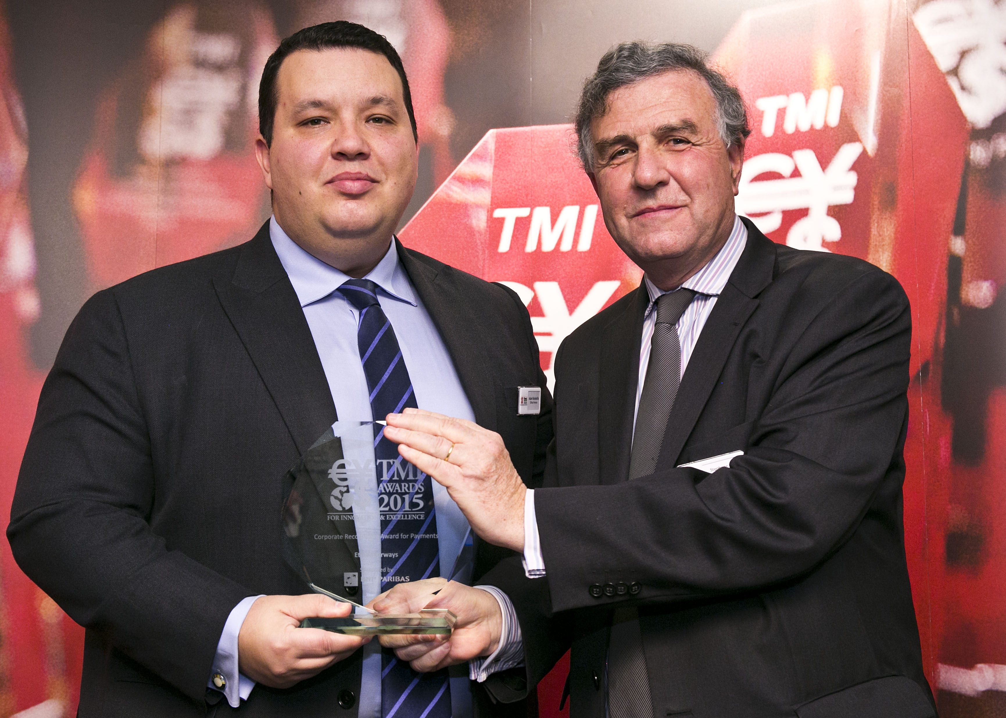 ETIHAD_AIRWAYS_PRESENTED_WITH_TWO_LEADING_INTERNATIONAL_FINANCE_AWARDS_IN_LONDON