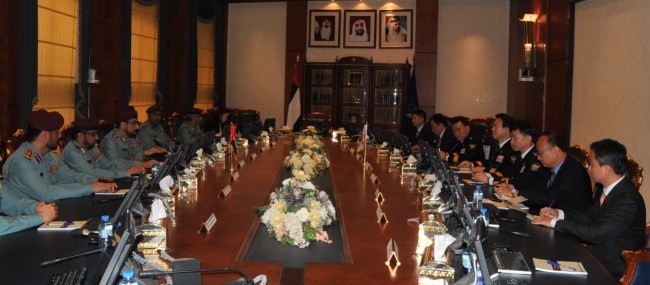 بحث_تعزيز_التعاون_الأمني_والشرطي_بين_الإمارات_وكوريا