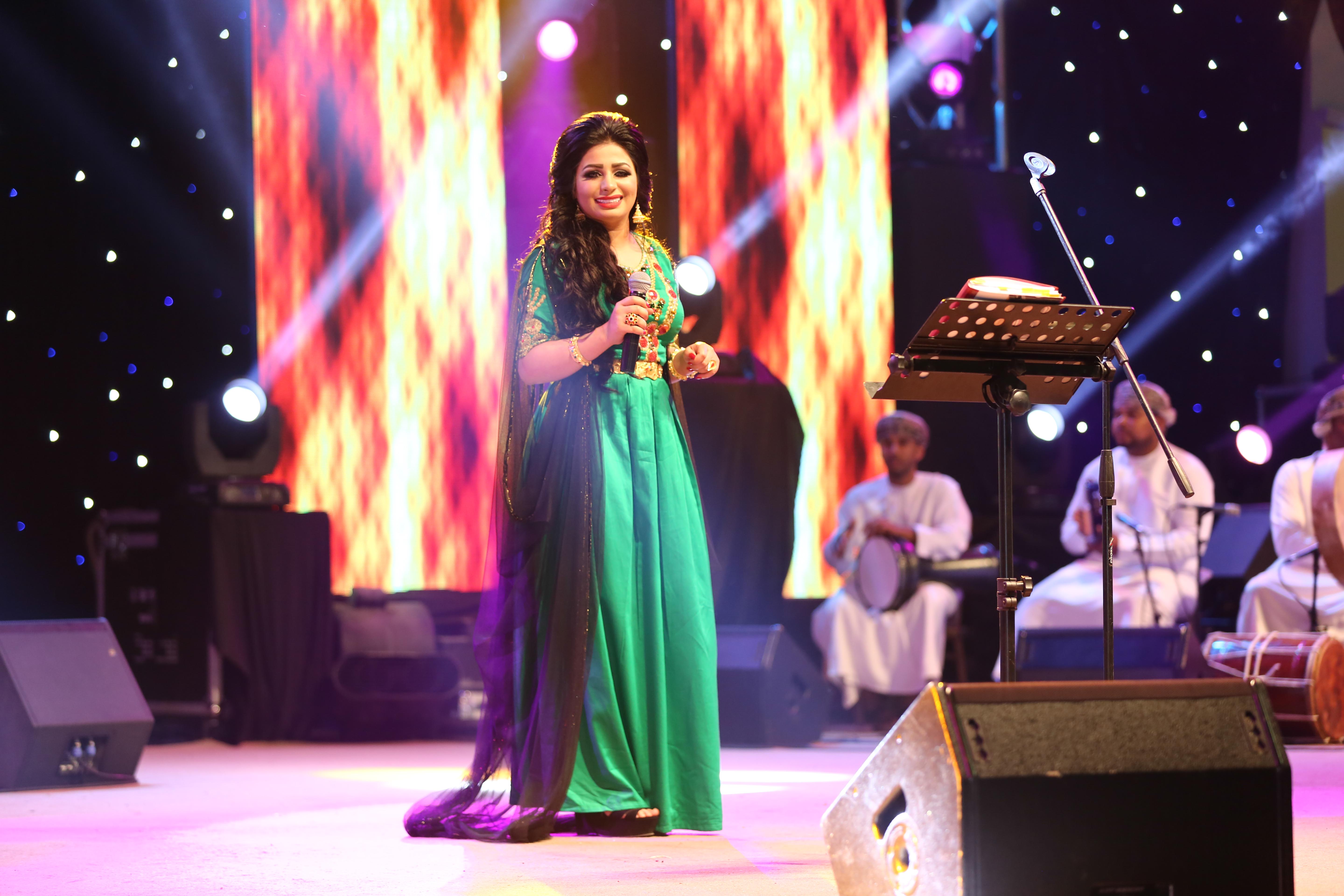 الإماراتية_حصه_تطرب_آذان_جمهور_مهرجان_مسقط