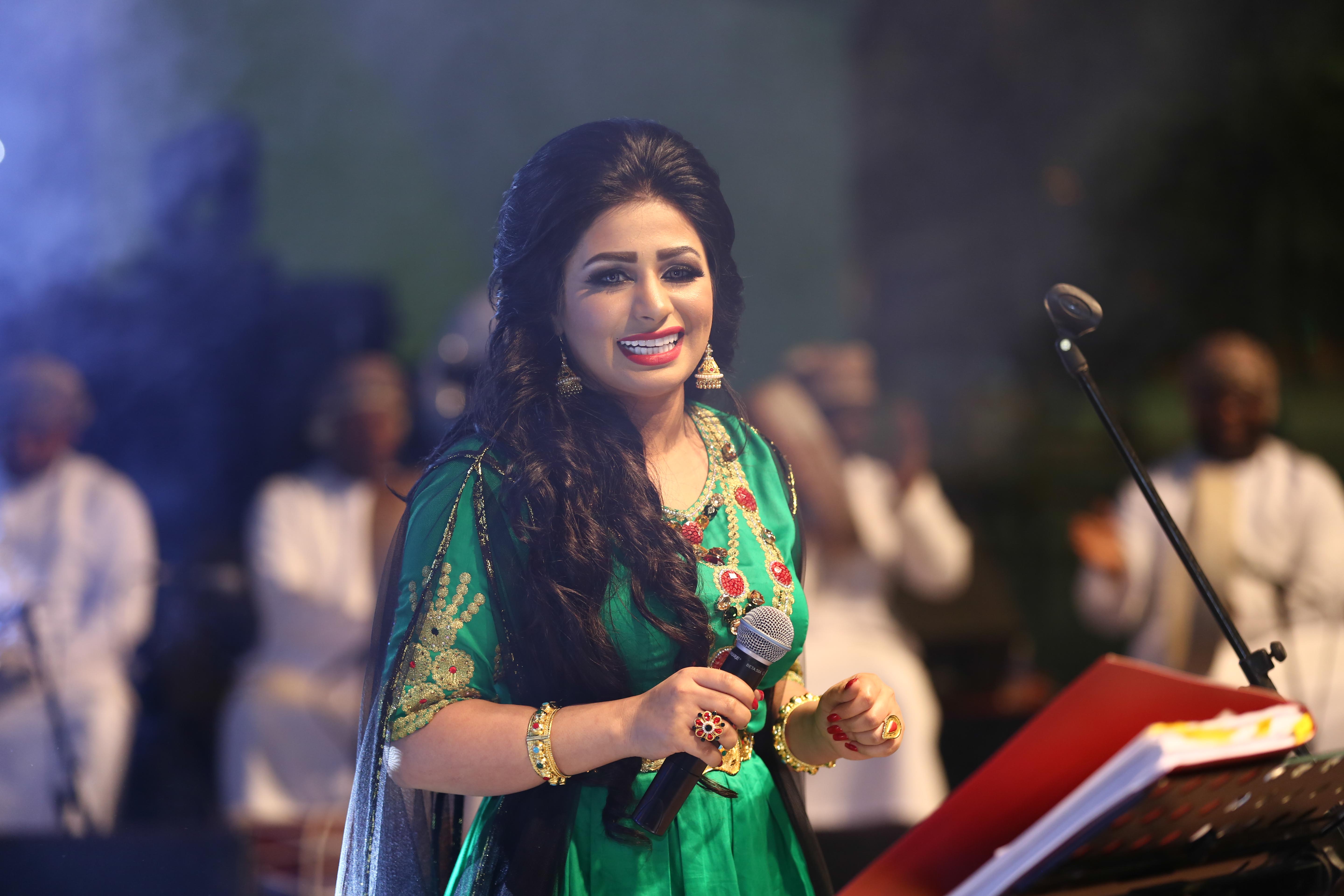 الإماراتية_حصه_تطرب_آذان_جمهور_مهرجان_مسقط