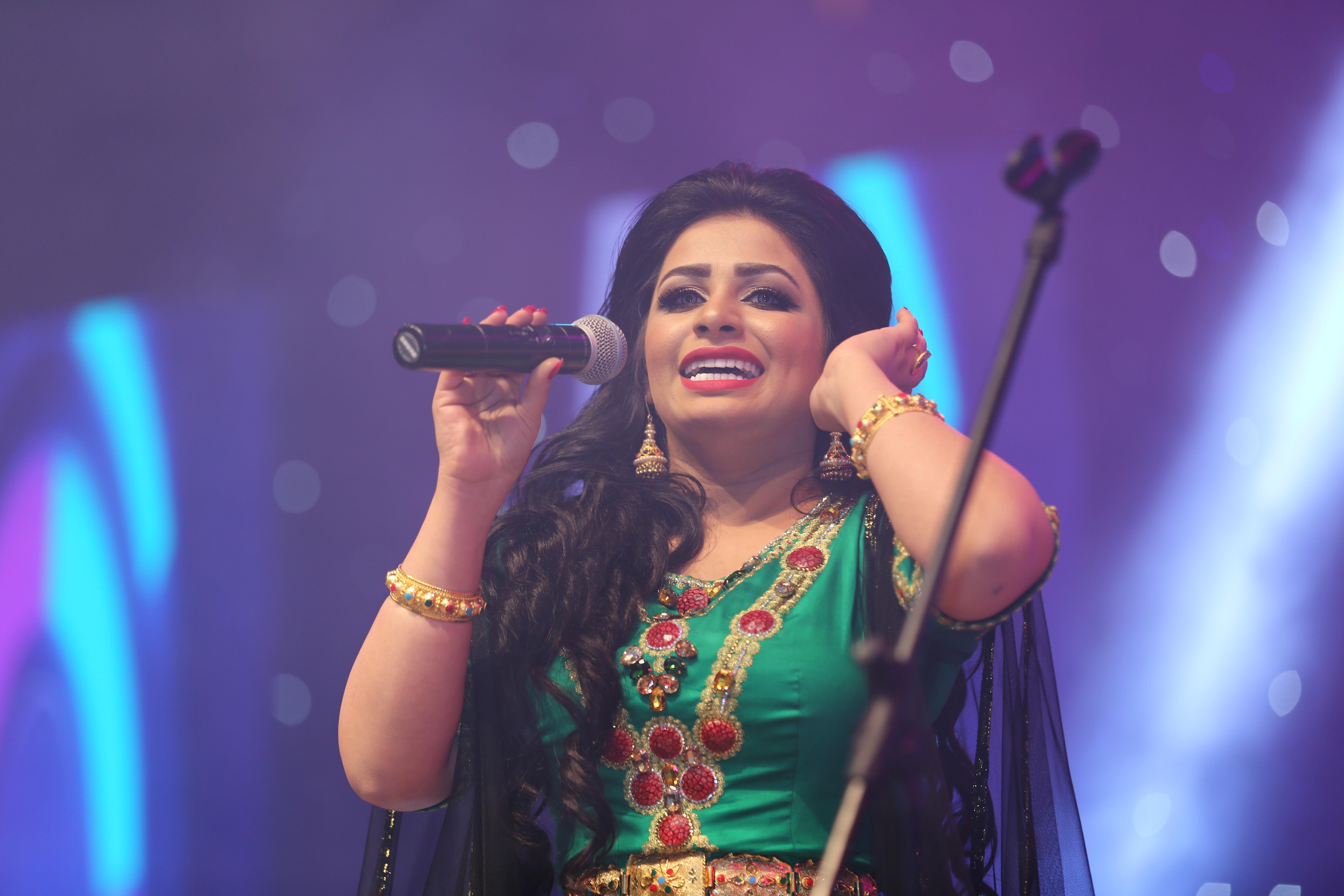 الإماراتية_حصه_تطرب_آذان_جمهور_مهرجان_مسقط