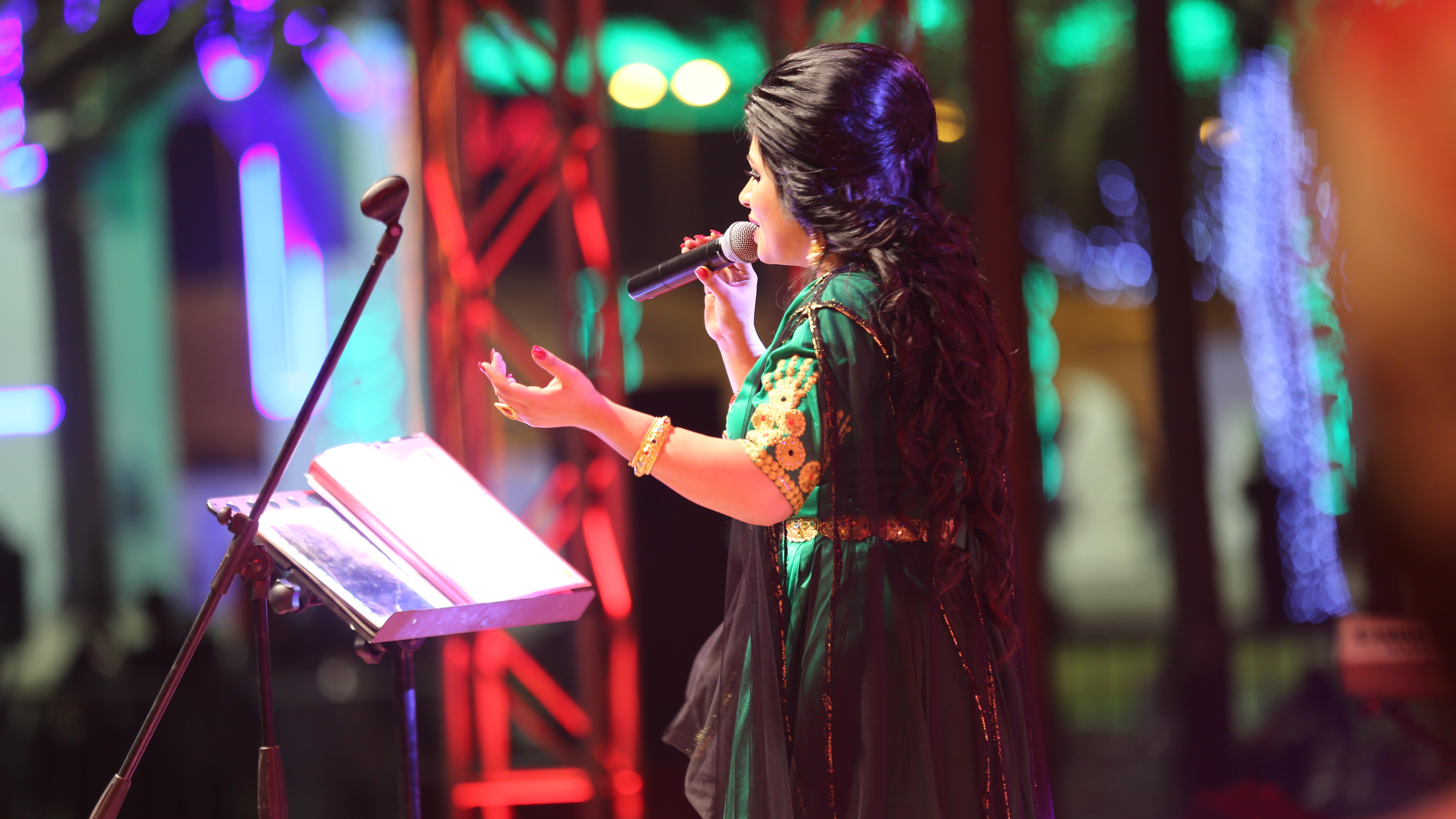 الإماراتية_حصه_تطرب_آذان_جمهور_مهرجان_مسقط