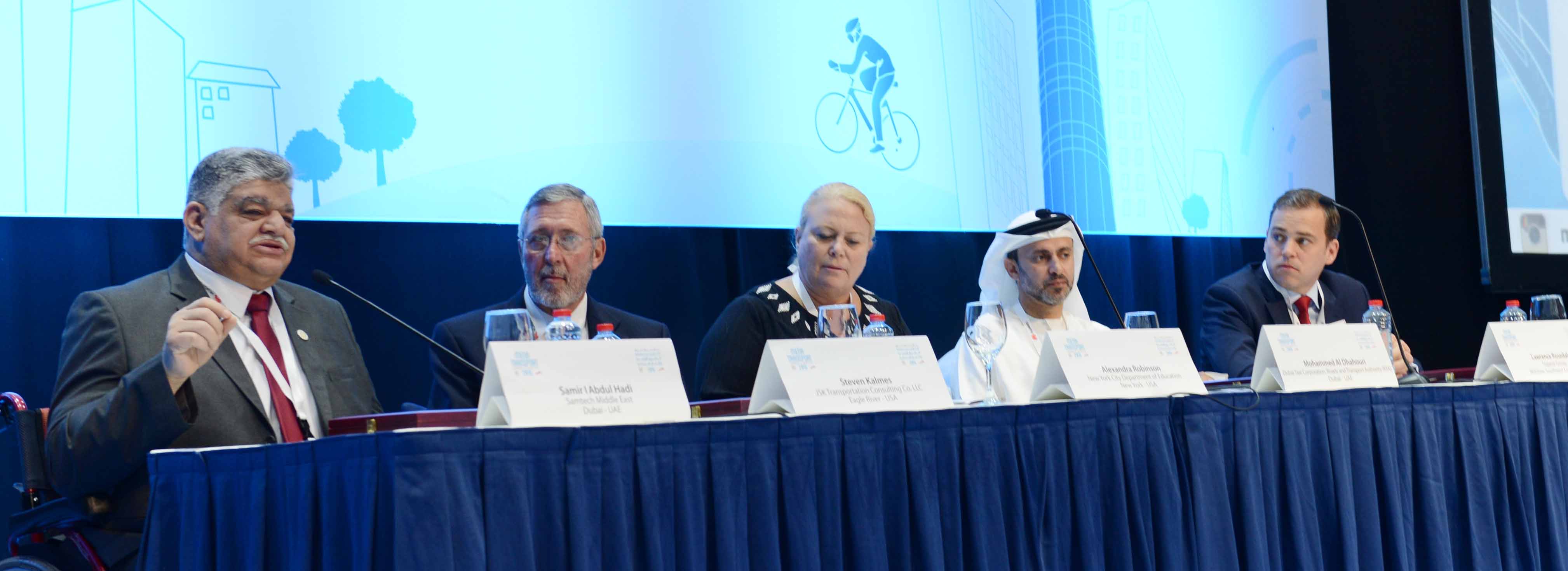 تأثير_التكنولوجيا_الذكية_في_التنقل_المدرسي