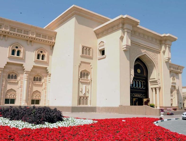 الجامعة_القاسمية_تستضيف_غدا_حفل_افتتاح_مهرجان_أضواء_الشارقة_2016